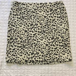 LOFT Brand Leopard Pencil Skirt. Size Small.